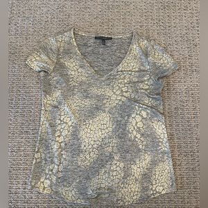 Medium metallic White House black market t-shirt
